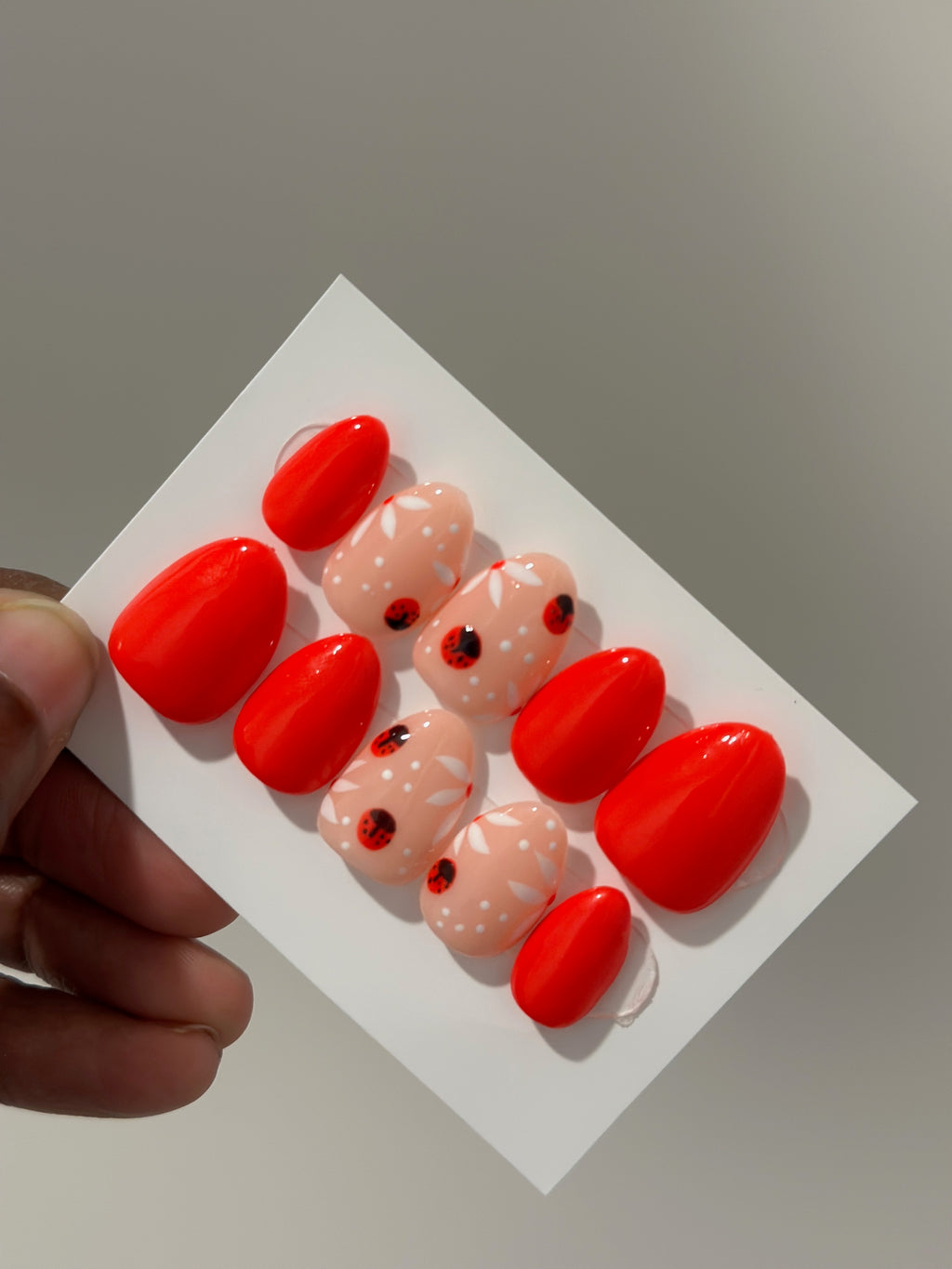 Lady Bug Spring Press-On Set Medium
